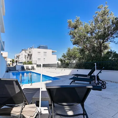 Megy Apartman *